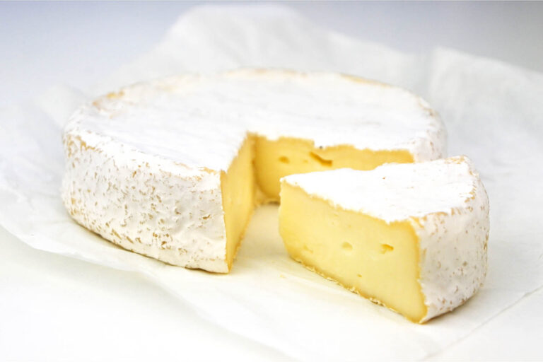 Schafweichkäse mit Edelschimmel vom Heinrichbauer aus den Kärntner Nockbergen