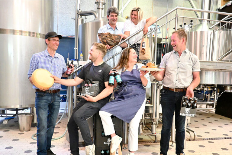 Bernhard Stemberger vom Biohof Stemberger, Michael Fasching von Gasslerspeck, Gabi Plankensteiner vom Bio-Waldnerhof, Peter Bodner von der Osttirol Genuss GmbH, Claudia Hölbling von Gaumenfest.at und Bastian Stolz von der Geigenseer Privatbrauerei
